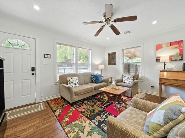 2403 S 2nd ST, Austin TX 78704