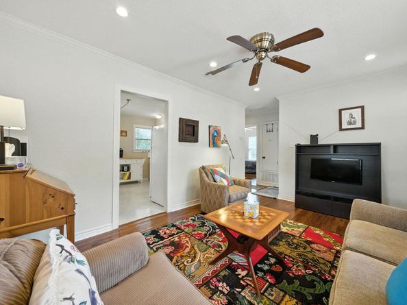 2403 S 2nd ST, Austin TX 78704