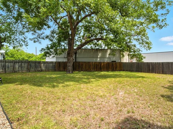 2403 S 2nd ST, Austin TX 78704