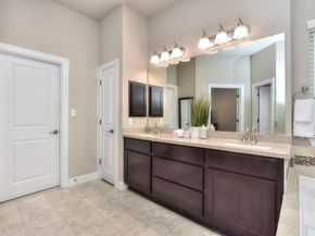 9550 Savannah Ridge DR 43, Austin TX 78726