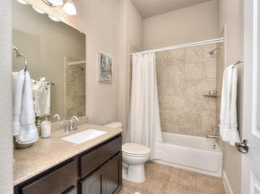 9550 Savannah Ridge DR 43, Austin TX 78726