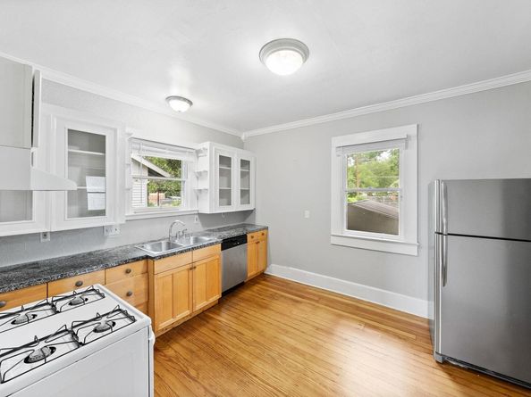 2032 E Cesar Chavez ST, Austin TX 78702