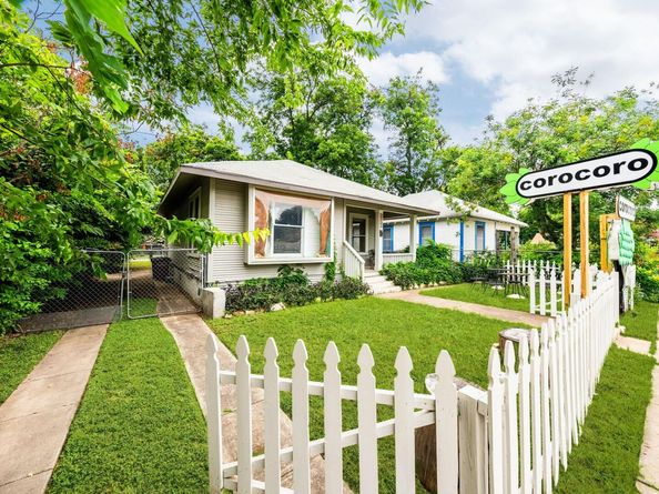 2032 E Cesar Chavez ST, Austin TX 78702