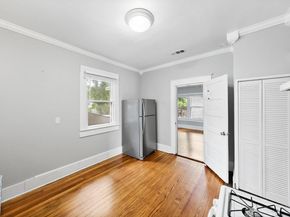 2032 E Cesar Chavez ST, Austin TX 78702