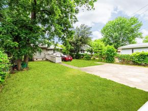 2032 E Cesar Chavez ST, Austin TX 78702