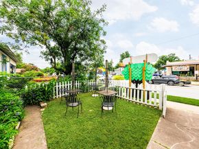 2032 E Cesar Chavez ST, Austin TX 78702