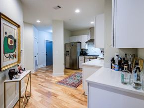908 Nueces ST 18, Austin TX 78701