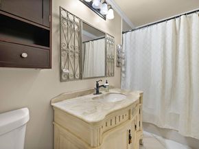 2450 Ashdale DR D206, Austin TX 78757