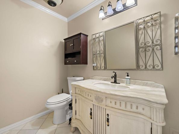 2450 Ashdale DR D206, Austin TX 78757