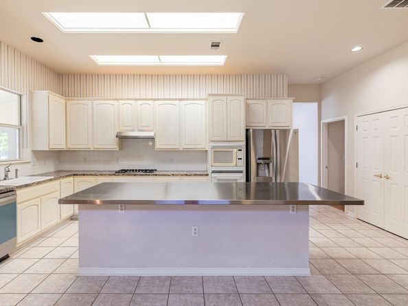 133 Crystal Springs DR, Georgetown TX 78633