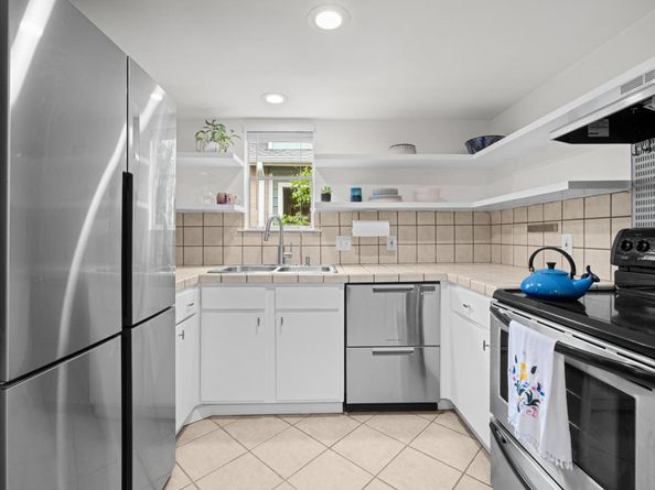2104 Cullen Ave 202, Austin TX 78757