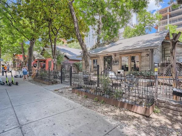 48 E Unit 1806 Ave, Austin TX 78701