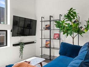 49 Navasota ST 214, Austin TX 78702