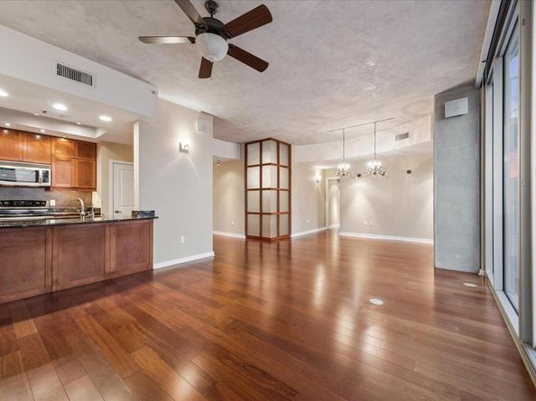 360 Nueces ST 3504, Austin TX 78701