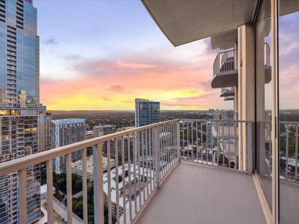 360 Nueces ST 3504, Austin TX 78701