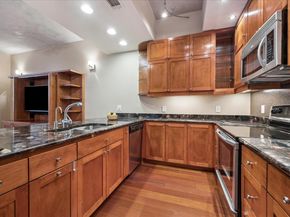 360 Nueces ST 3504, Austin TX 78701