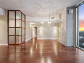 360 Nueces ST 3504, Austin TX 78701