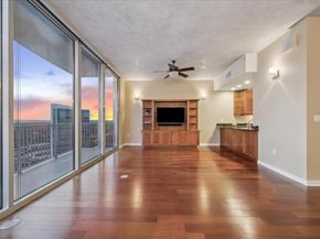 360 Nueces ST 3504, Austin TX 78701
