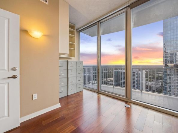 360 Nueces ST 3504, Austin TX 78701