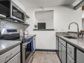 2124 Burton DR 164, Austin TX 78741