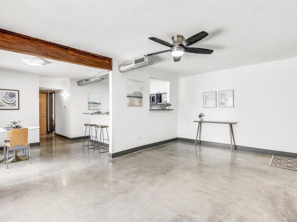 2124 Burton DR 164, Austin TX 78741