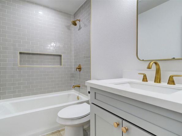 11419 Ptarmigan Dr, Austin TX 78758
