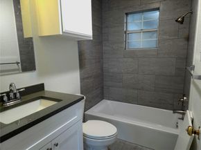 3111 Tom Green ST 207, Austin TX 78705