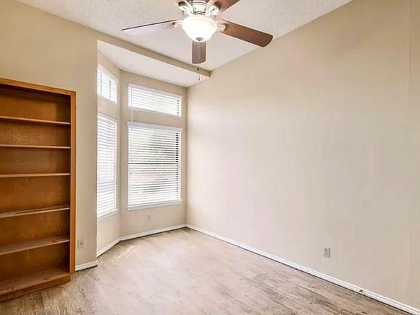 2802 Nueces ST 211, Austin TX 78705