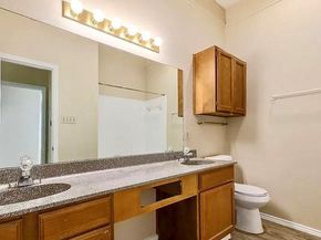 2802 Nueces ST 211, Austin TX 78705