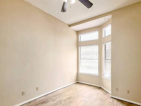 2802 Nueces ST 211, Austin TX 78705