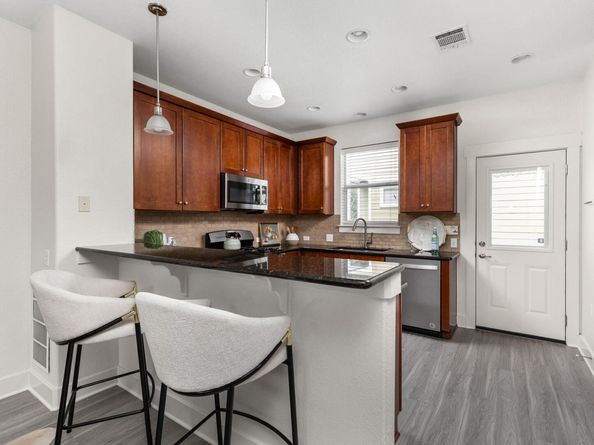 1601 Miriam Ave 210, Austin TX 78702