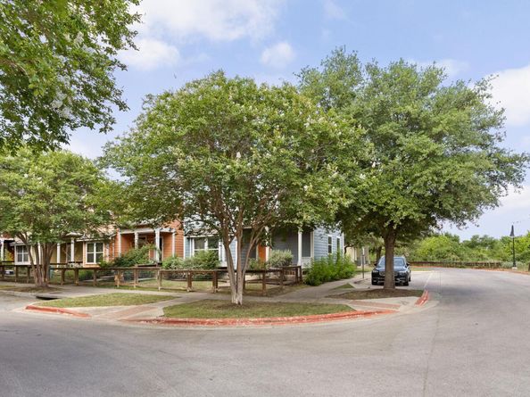 1601 Miriam Ave 210, Austin TX 78702