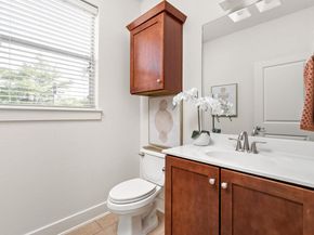 1601 Miriam Ave 210, Austin TX 78702
