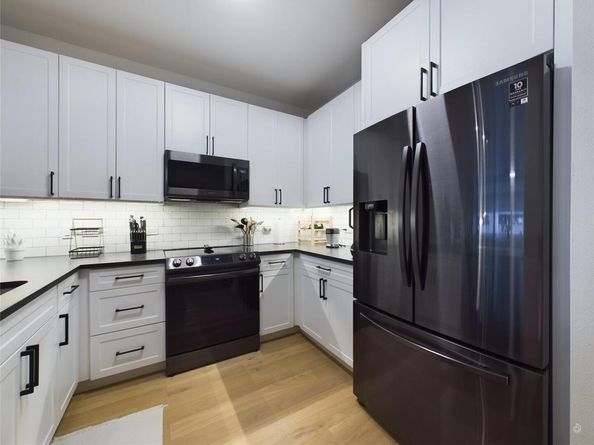 54 Rainey ST 415, Austin TX 78701