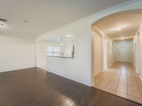 12612 Wayne Spur LN, Elgin TX 78621