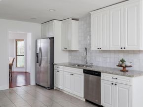 9305 Rolling Oaks TRL, Austin TX 78750