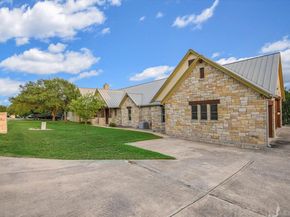 409 Venture BLVD S, Point Venture TX 78645