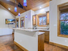 409 Venture BLVD S, Point Venture TX 78645