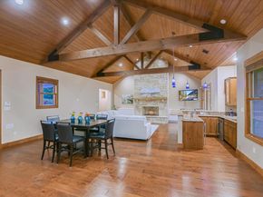 409 Venture BLVD S, Point Venture TX 78645