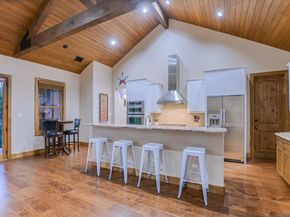 409 Venture BLVD S, Point Venture TX 78645