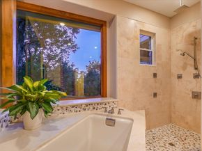 409 Venture BLVD S, Point Venture TX 78645