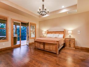 409 Venture BLVD S, Point Venture TX 78645