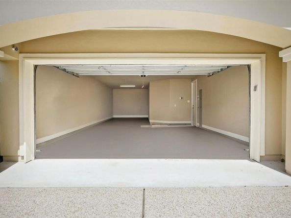 2116 University Club Dr., Austin TX 78732