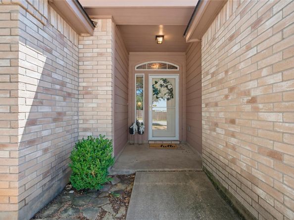 3549 Rock Shelf LN, Round Rock TX 78681