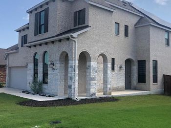 109 Lockhart DR
