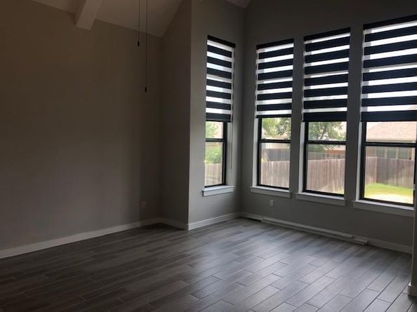 109 Lockhart DR, Liberty Hill TX 78642