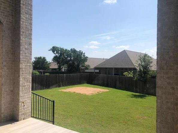 109 Lockhart DR, Liberty Hill TX 78642