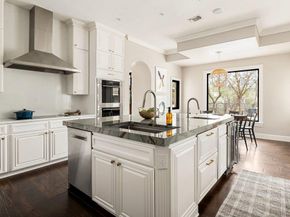 11 Ehrlich RD, Austin TX 78746