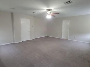 6829 Walkup LN, Austin TX 78747