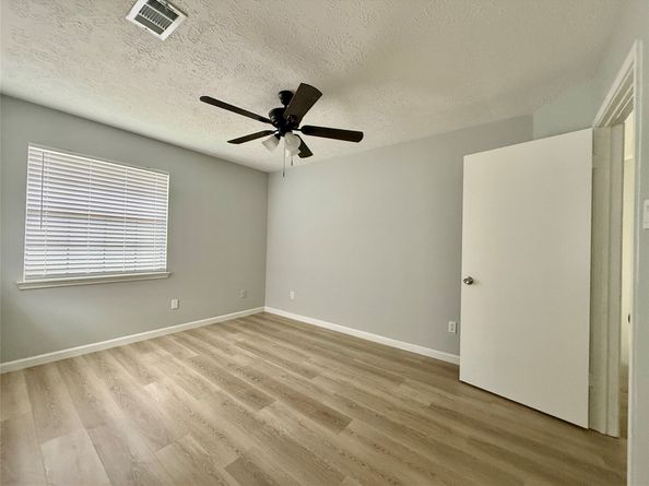 9418 Westacre Place, Houston TX 77083
